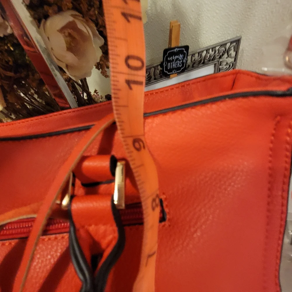 NWT G.H. Bass & Co CORAL Convertible Bag With 2 Straps - Picture 13 of 16